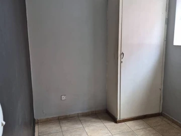 2 Bedroom Flat & Apartment