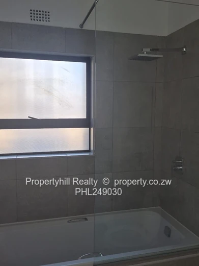 Bright 2-Bed Flat with Garden & Borehole, Aspindale (Sole Mandate)
