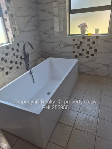 Belvedere Ridgeview -6 Bedroom Double Storey (Sole Mandate)