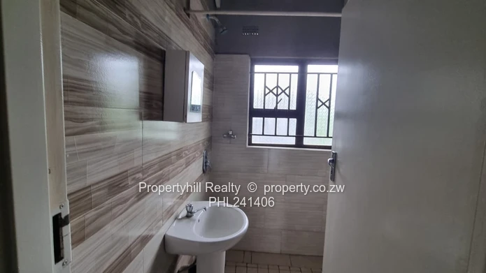 Vacant House in Highfields MaStones 