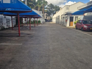 3 Bedroom Flat & Apartment