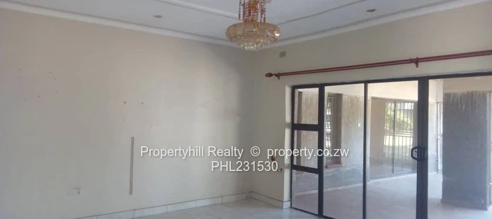 Vacant Malborough House Tolet available