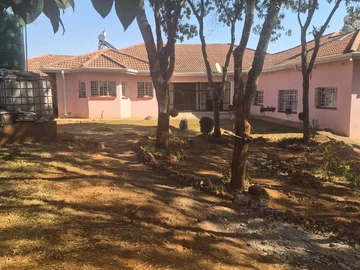 5 Bedroom House