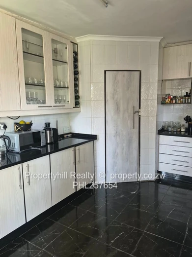 Greendale 3 bedroomed house & 2 bedroomed Cottage (Sole Mandate)