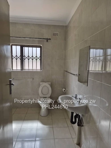 Vacant Full House For Immediate Occupation  (Sole Mandate)