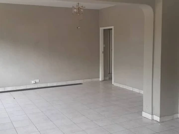 3 Bedroom Flat & Apartment