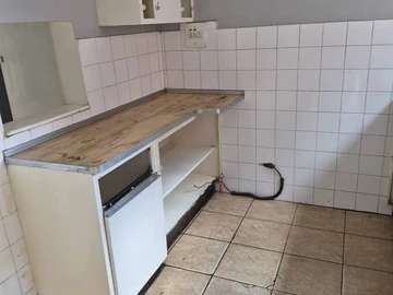 2 Bedroom Flat & Apartment