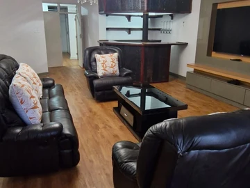 3 Bedroom Flat & Apartment