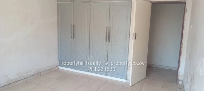 Vacant Malborough House Tolet available