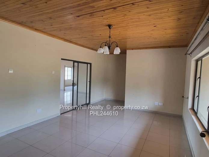 Vacant Full House For Immediate Occupation  (Sole Mandate)