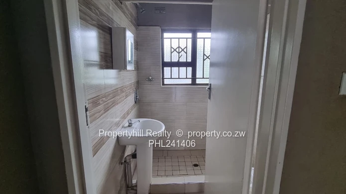 Vacant House in Highfields MaStones 