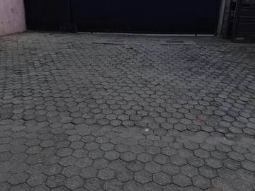 2 Bedroom Flat & Apartment