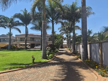 6 Bedroom House