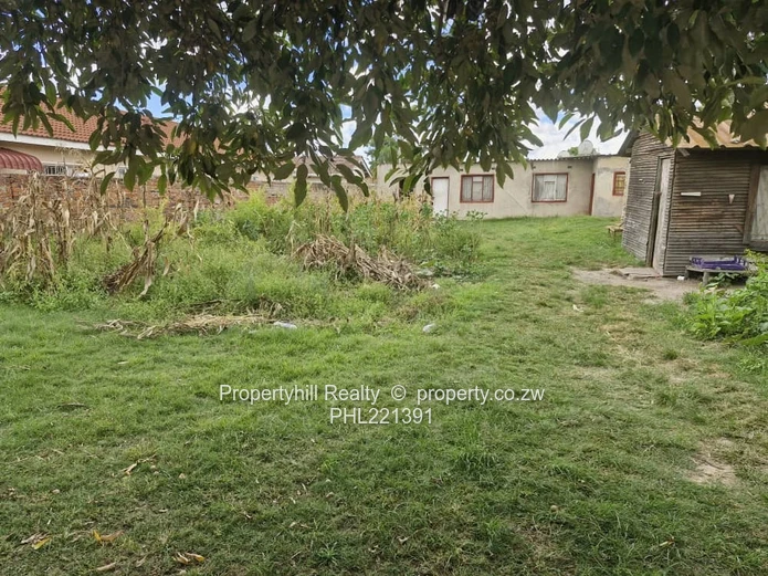 Prime 450m² Land for Sale in Mainway Meadows, Harare South!