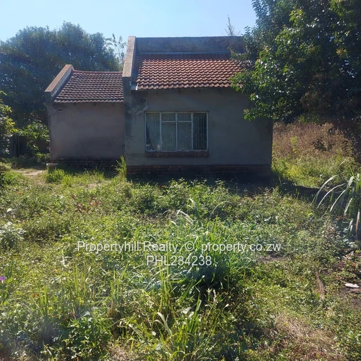 Mandara Incomplete double storey house  with a 2 bed cottage (Sole Mandate)